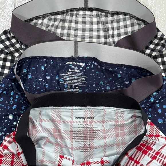 TOMMY JOHN MENS UNDERWEAR 3-PACK ASSORTED COLORS & STYLES - SZ - MEDIUM - Picture 3 of 4